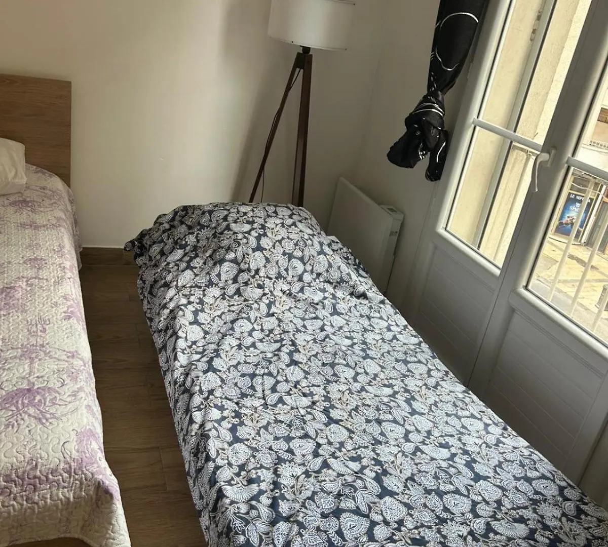 Charming Apartment In تولون